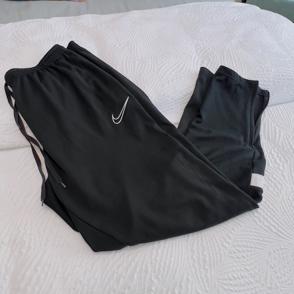 NIKE: Black/White Dri-Fit Joggers - Size XL